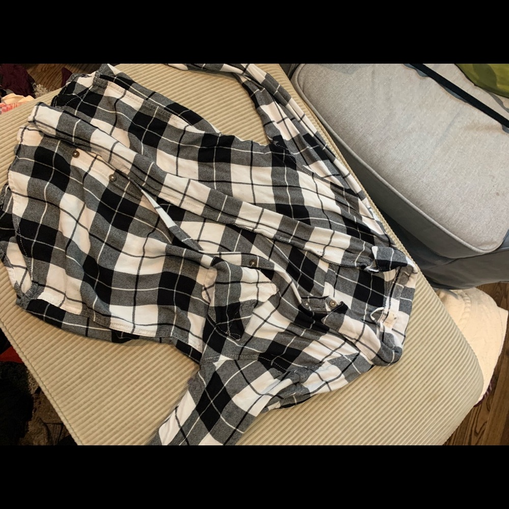 LAST CHANCE🌸garage black and white plaid flannel